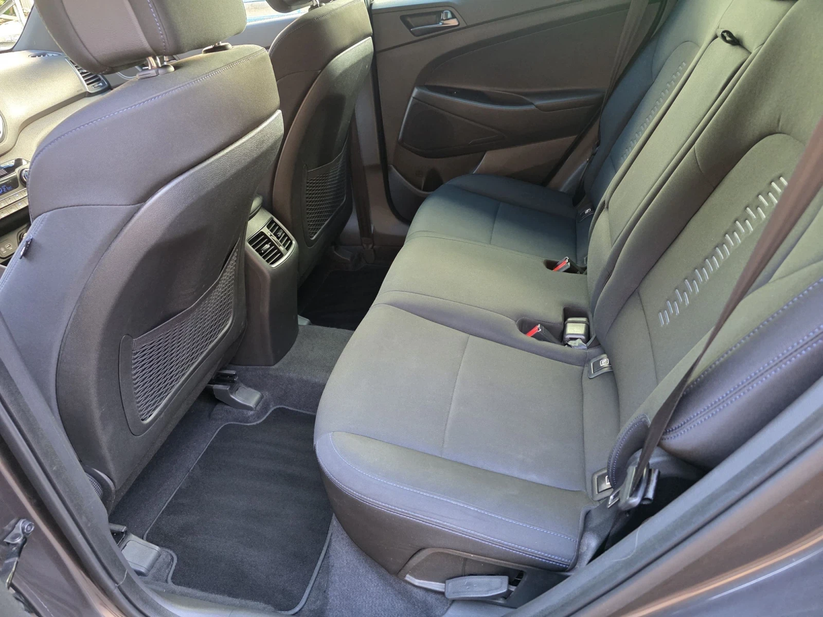 Hyundai Tucson 1.7CRDI-141kc Comfort Plus Pack, снимка 11 - Автомобили и джипове - 54679503