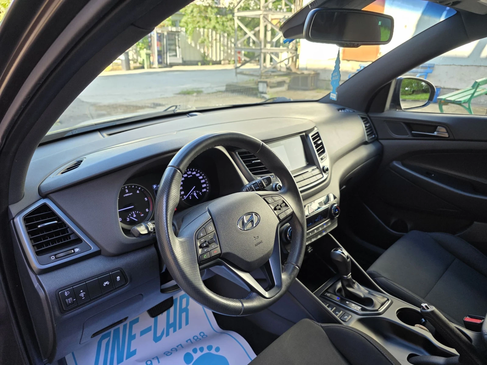 Hyundai Tucson 1.7CRDI-141kc Comfort Plus Pack, снимка 9 - Автомобили и джипове - 54679503