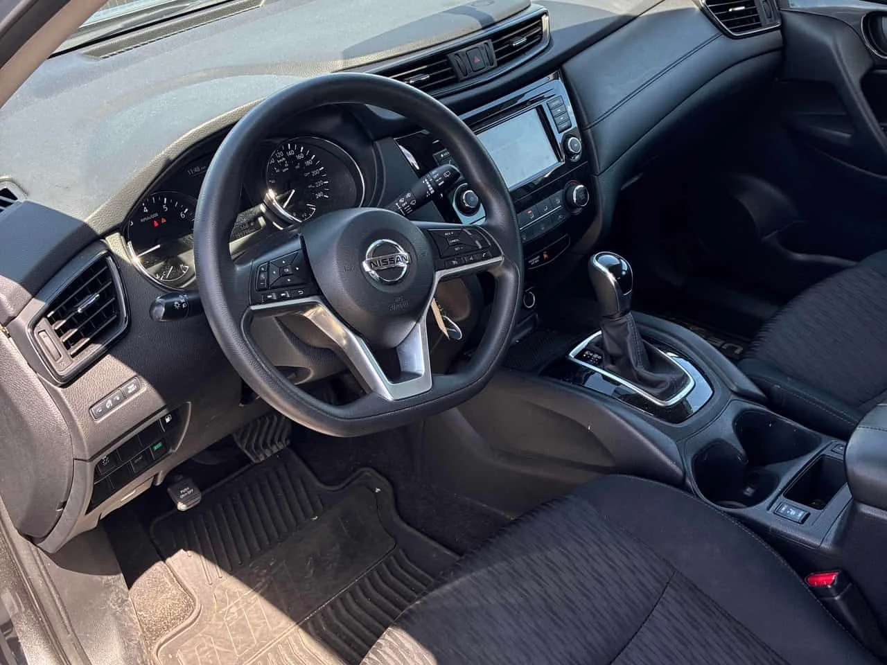 Nissan Rogue * FWD * АВТОКРЕДИТ БЕЗ ПЪРВОНАЧАЛНА ВНОСКА* , снимка 5 - Автомобили и джипове - 55194909
