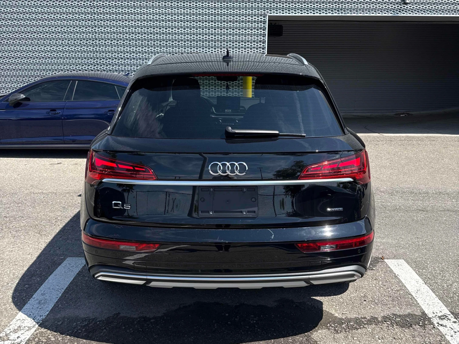 Audi Q5 QUATTRO * ГЛАВНО ПРЕДСТАВИТЕЛСТВО НА AUDI* , снимка 5 - Автомобили и джипове - 55832144