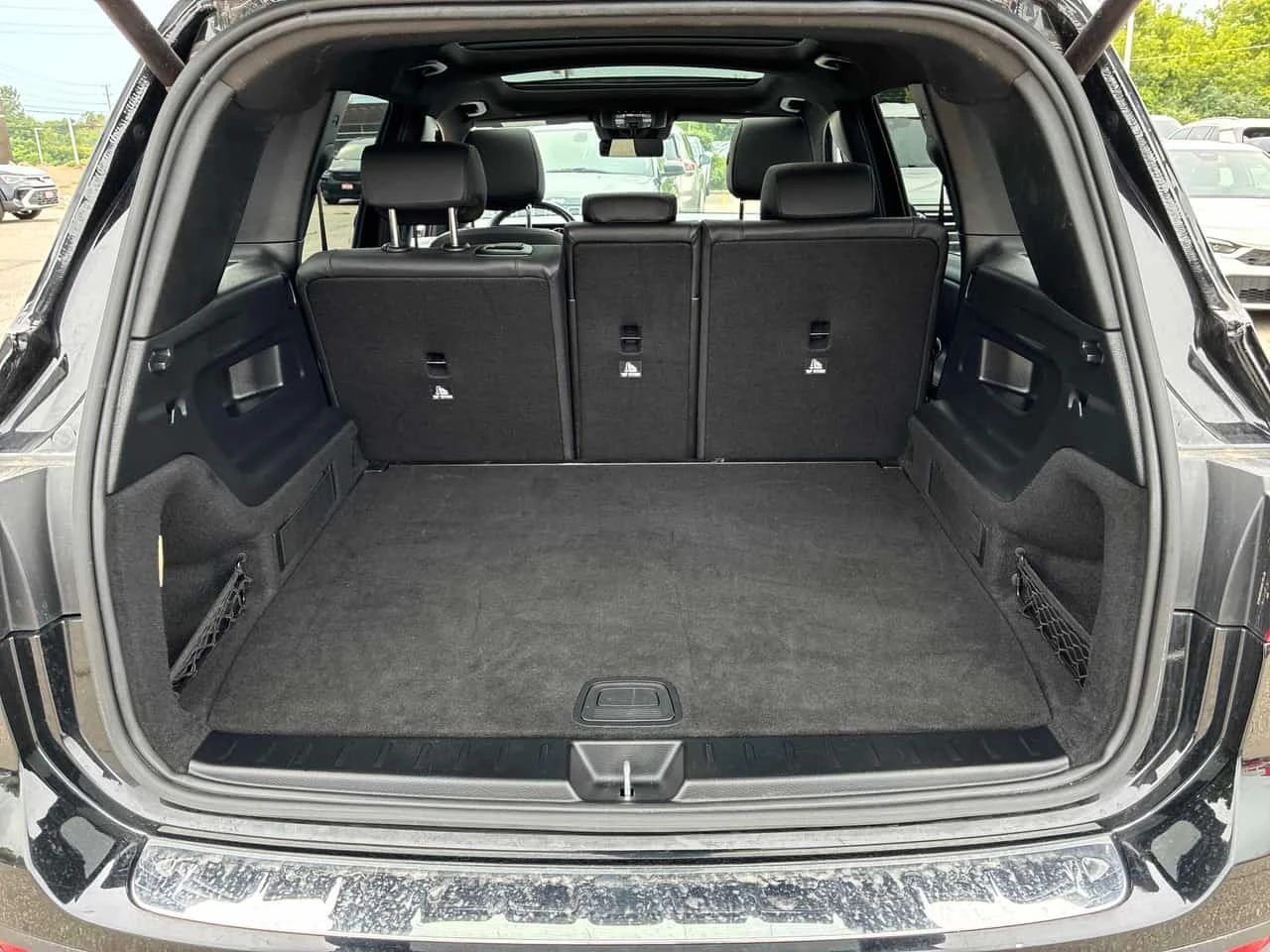 Mercedes-Benz GLB 250 * АВТОКРЕДИТ * ГЛАВНО ПРЕДСТАВИТЕЛСТВО, снимка 15 - Автомобили и джипове - 56192790