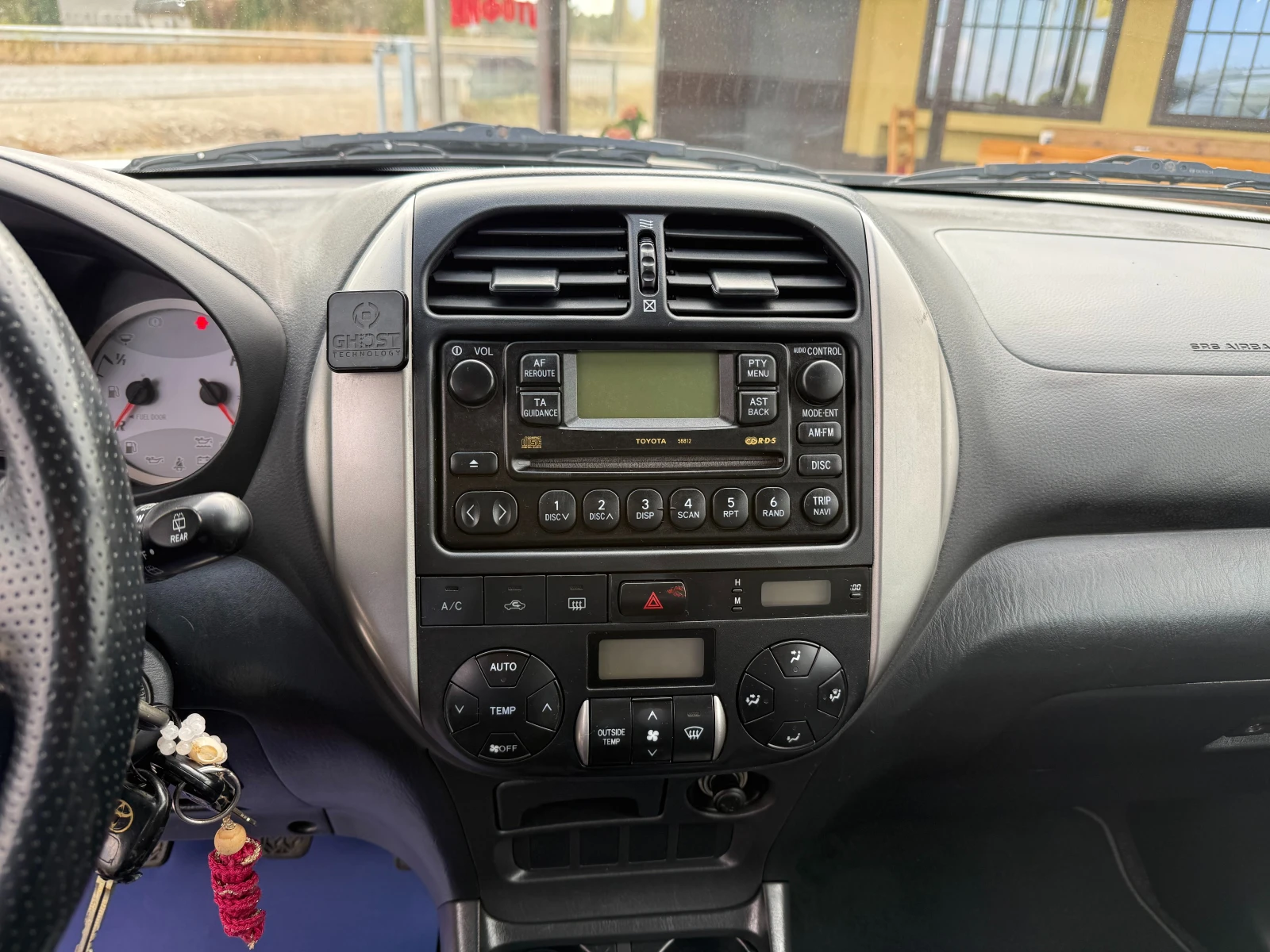 Toyota Rav4 2, 0 D-4D FACE LIFT !!КЛИМАТРОНИК !!, снимка 12 - Автомобили и джипове - 56303407
