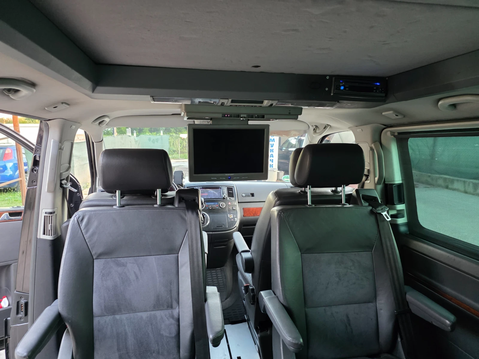 VW Multivan 2.5TDI, снимка 15 - Бусове и автобуси - 56745258