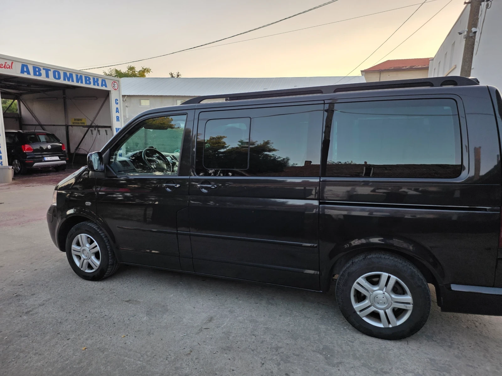VW Multivan 2.5TDI, снимка 9 - Бусове и автобуси - 56745258
