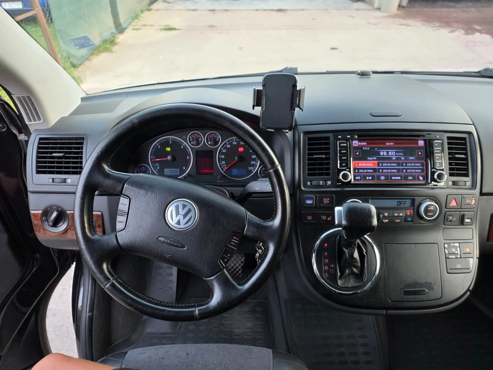VW Multivan 2.5TDI, снимка 11 - Бусове и автобуси - 56745258