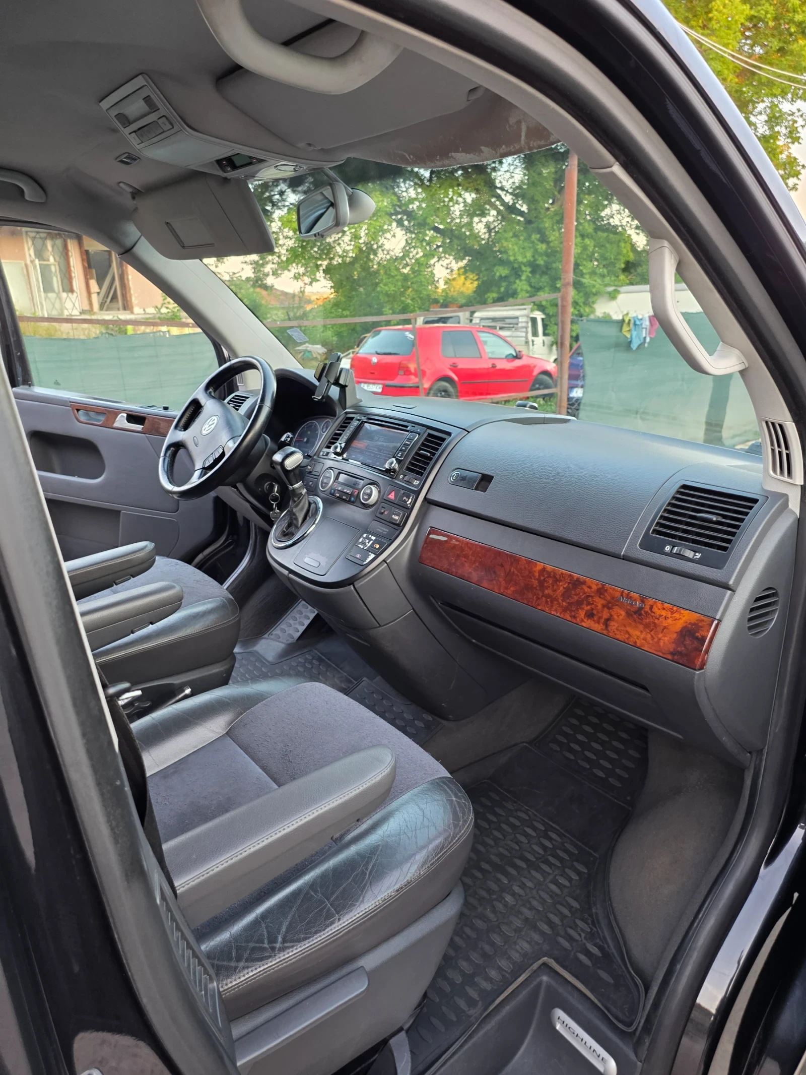 VW Multivan 2.5TDI, снимка 12 - Бусове и автобуси - 56745258