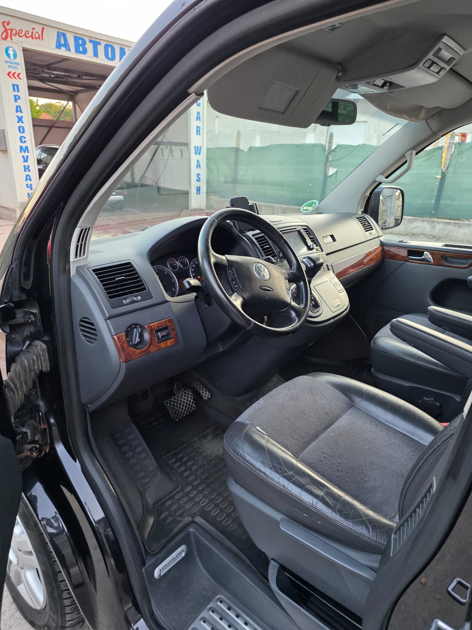 VW Multivan 2.5TDI, снимка 10 - Бусове и автобуси - 56745258