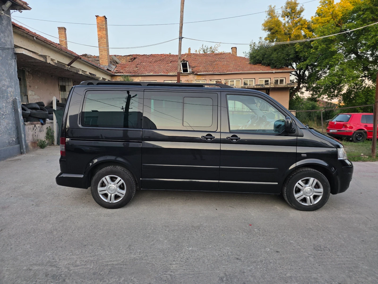 VW Multivan 2.5TDI, снимка 5 - Бусове и автобуси - 56745258