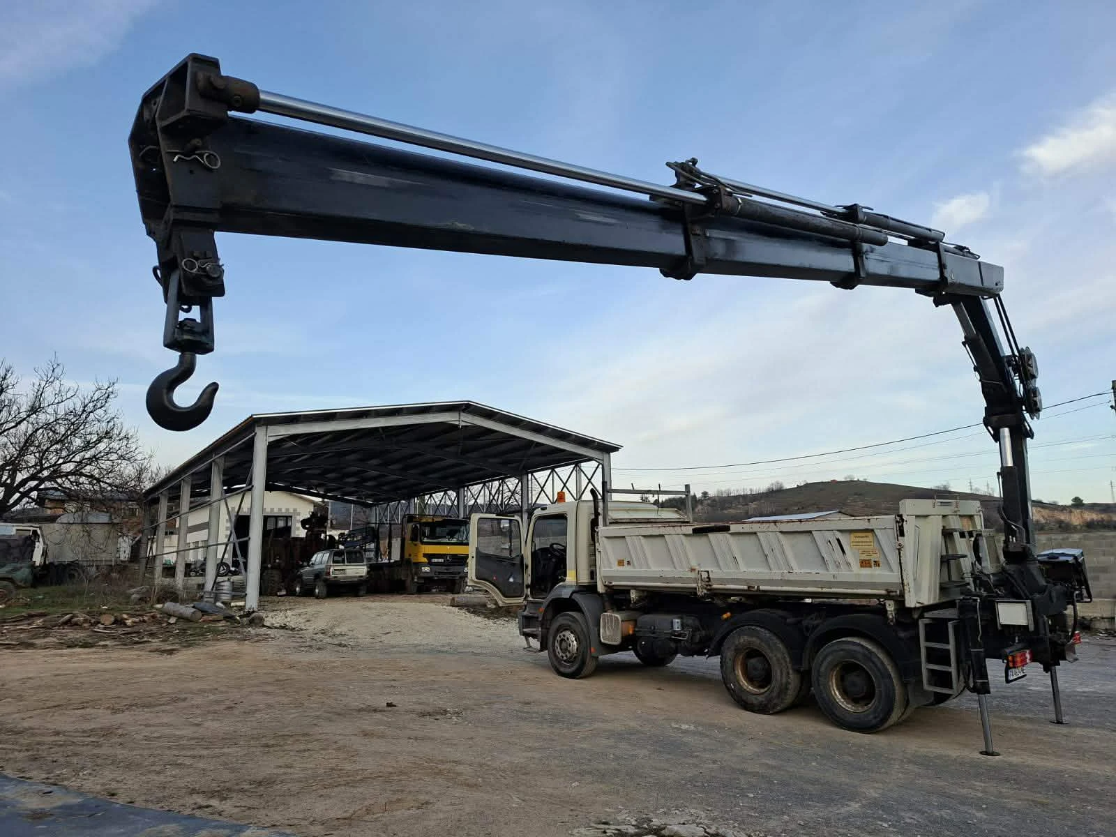 Mercedes-Benz Actros 3326