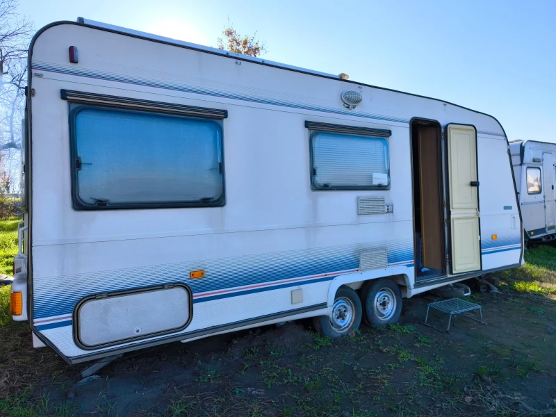 Каравана Adria, снимка 5 - Каравани и кемпери - 53023403