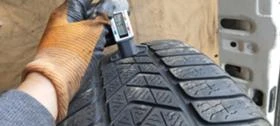 Гуми Зимни 245/45R19, снимка 4