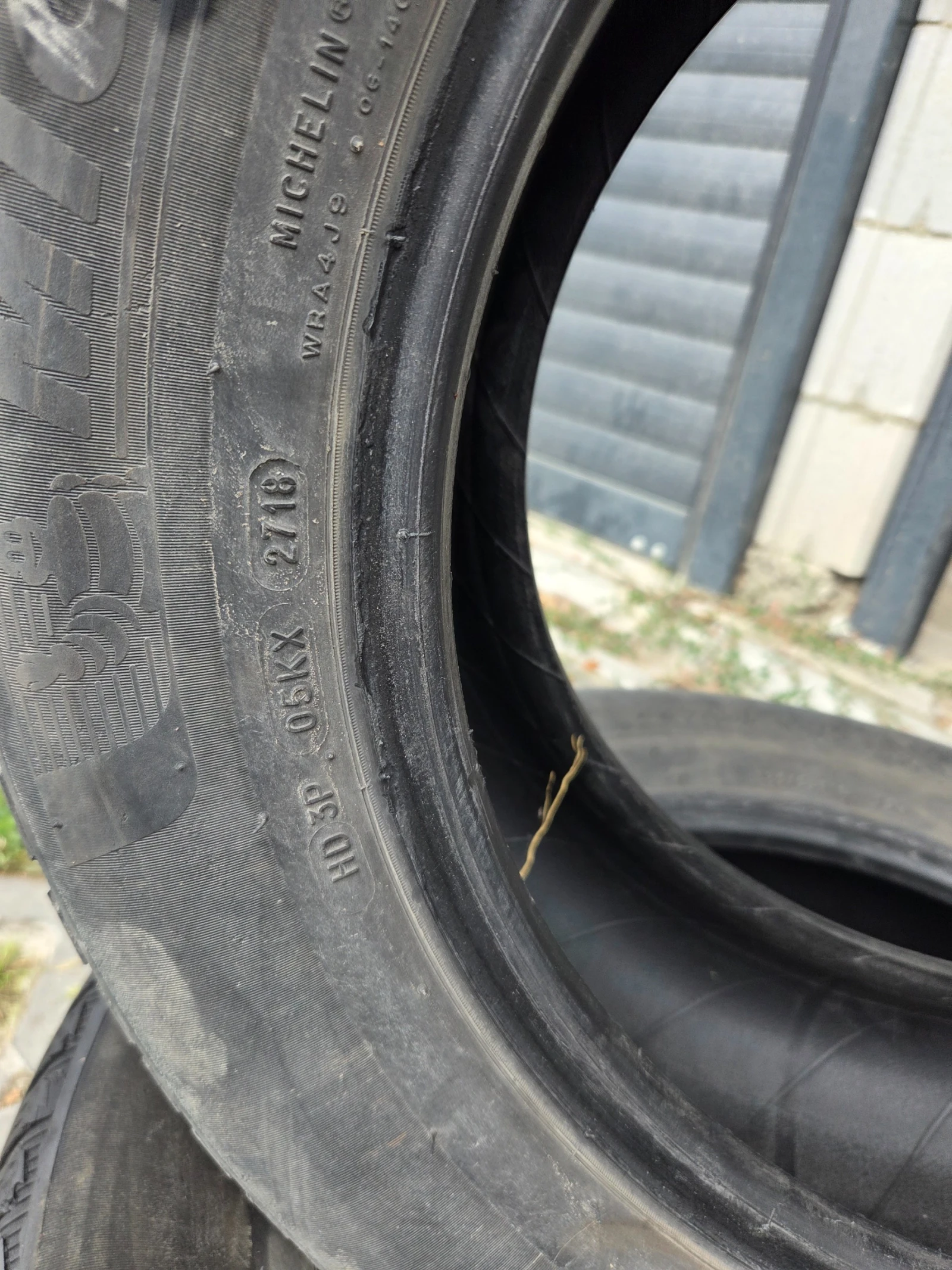 Гуми Зимни 225/55R16, снимка 6 - Гуми и джанти - 56180361