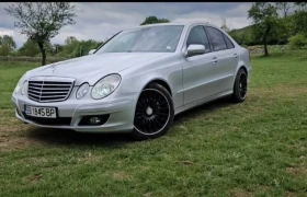 Mercedes-Benz E 300, снимка 1