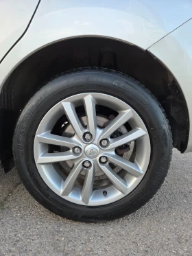 Toyota Auris 2.0 D-4D, снимка 13