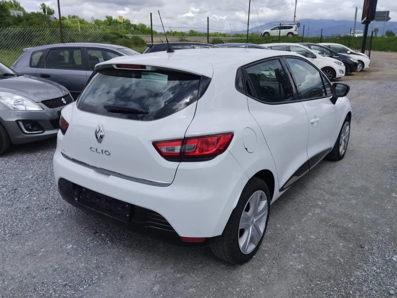 Renault Clio, снимка 6 - Автомобили и джипове - 47225268