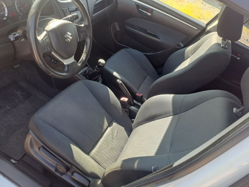 Suzuki Swift 1.3 бензин 4х4, снимка 8 - Автомобили и джипове - 47883054