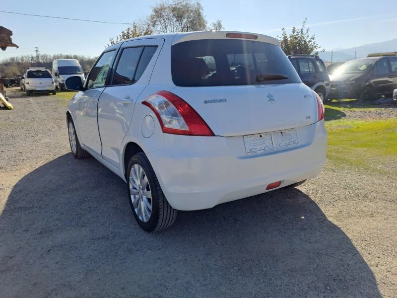 Suzuki Swift 1.3 бензин 4х4, снимка 5 - Автомобили и джипове - 47883054