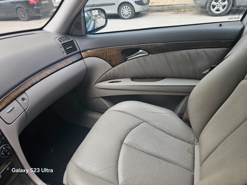 Mercedes-Benz E 320, снимка 4 - Автомобили и джипове - 48432595