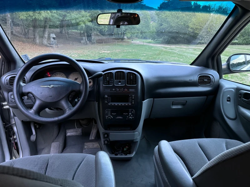 Chrysler Voyager Voyager 2.8 CRD, снимка 7 - Автомобили и джипове - 48999865