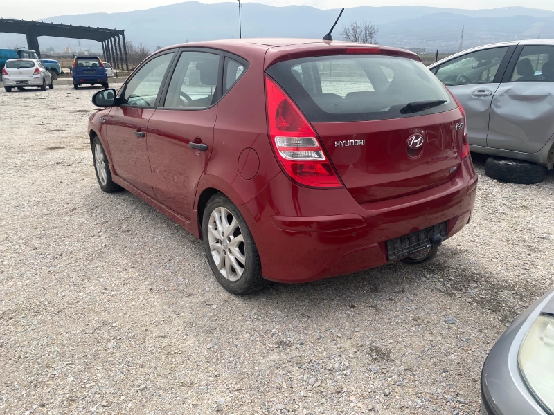 Hyundai I30 1.6 crdi, снимка 4 - Автомобили и джипове - 49471877