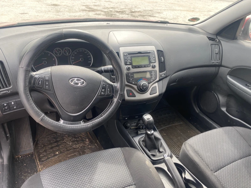 Hyundai I30 1.6 crdi, снимка 5 - Автомобили и джипове - 49471877