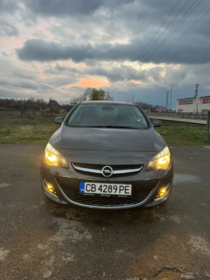 Opel Astra j, снимка 1 - Автомобили и джипове - 49549212