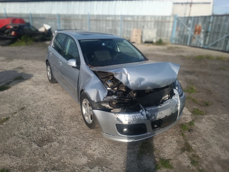 VW Golf 1.9 TDI, снимка 4 - Автомобили и джипове - 50308712