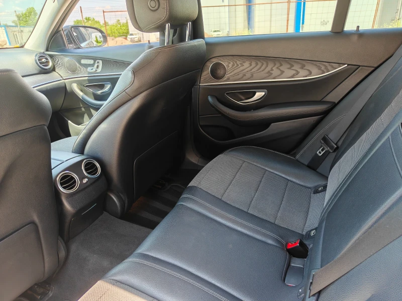Mercedes-Benz E 300 Plug in hybrid, tuch, massage, airmatic, снимка 8 - Автомобили и джипове - 52727630