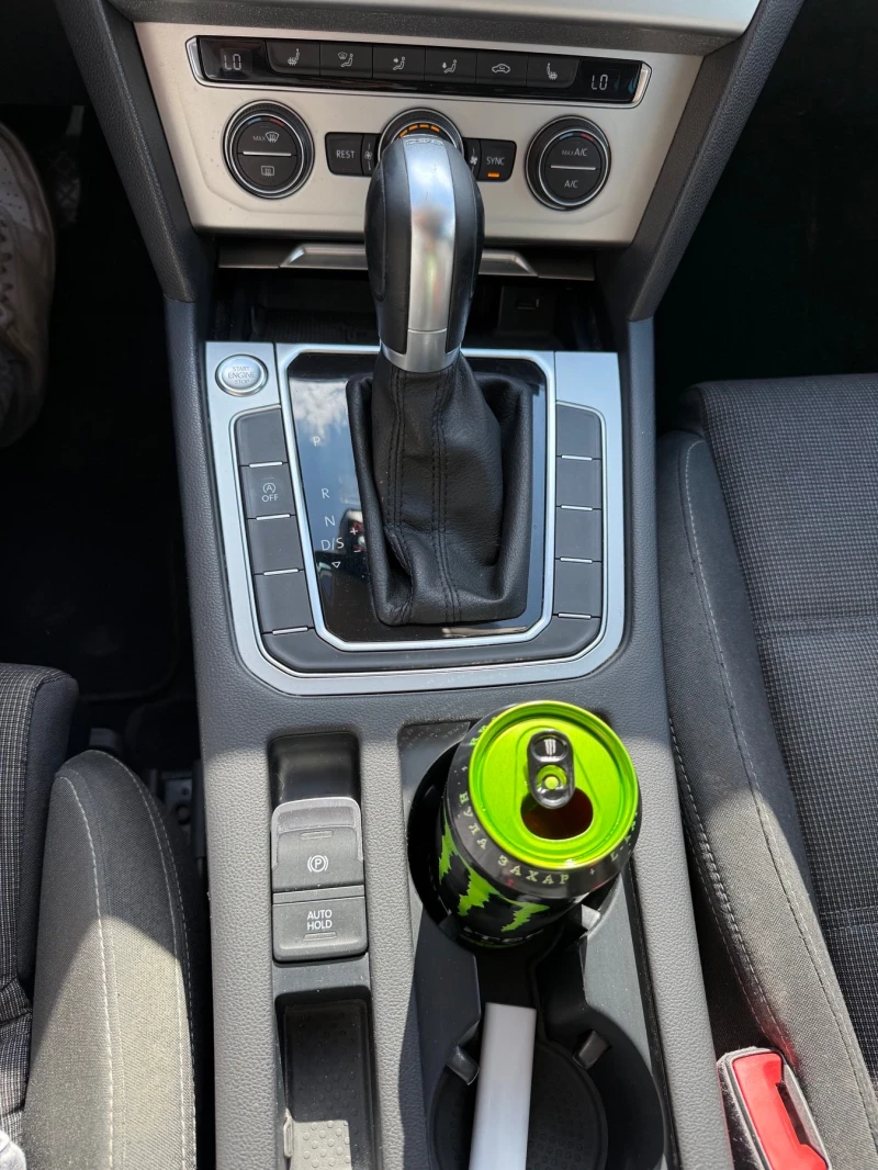 VW Passat 2.0D , снимка 15 - Автомобили и джипове - 51333280