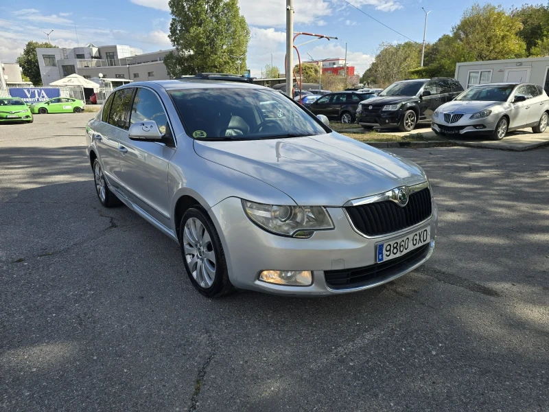 Skoda Superb 2 0TDI/170KC/АВТОМАТИК/КОЖА, снимка 3 - Автомобили и джипове - 52268360