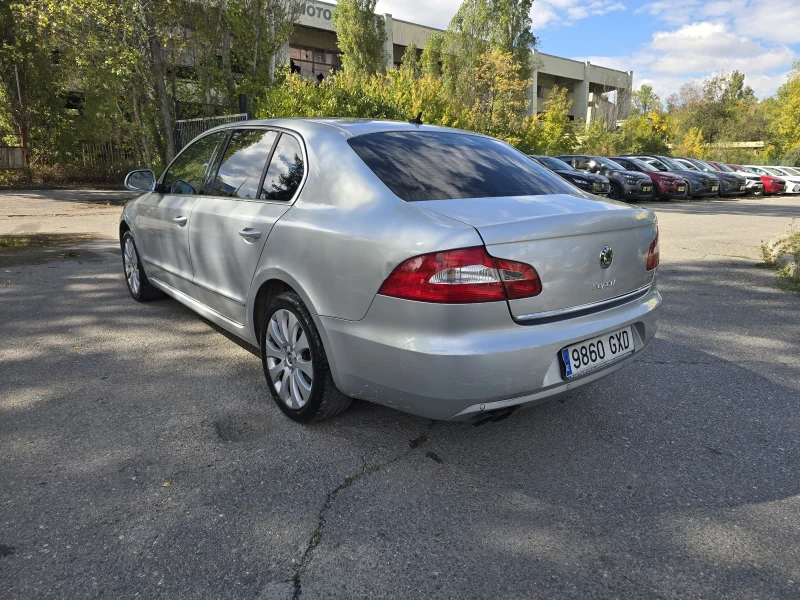 Skoda Superb 2 0TDI/170KC/АВТОМАТИК/КОЖА, снимка 4 - Автомобили и джипове - 52268360