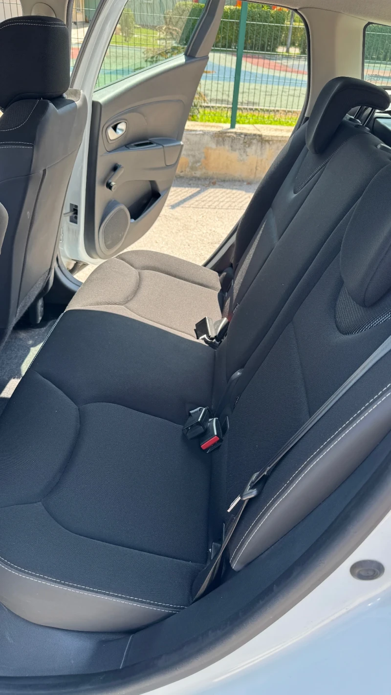 Renault Clio, снимка 6 - Автомобили и джипове - 52282929