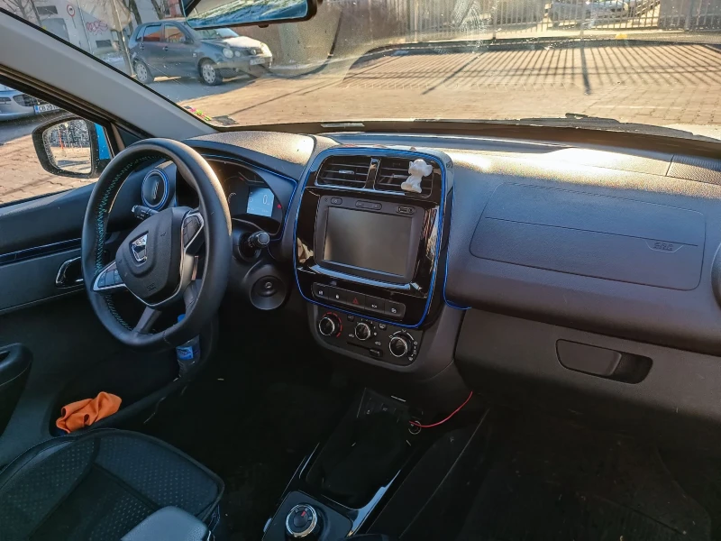 Dacia Spring, снимка 5 - Автомобили и джипове - 53092192