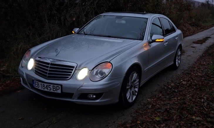 Mercedes-Benz E 300, снимка 2 - Автомобили и джипове - 55726029