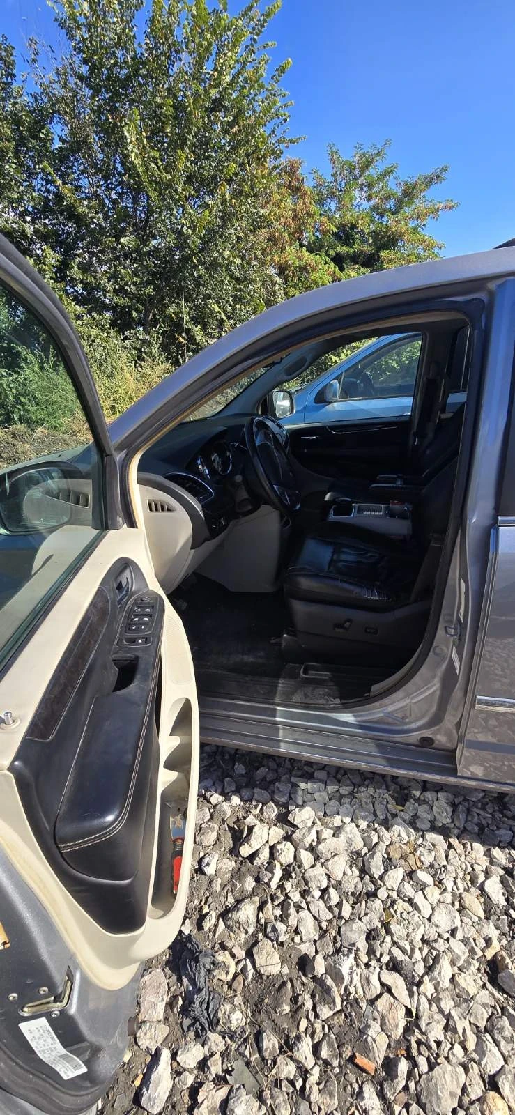Chrysler Town and Country, снимка 3 - Автомобили и джипове - 56208267