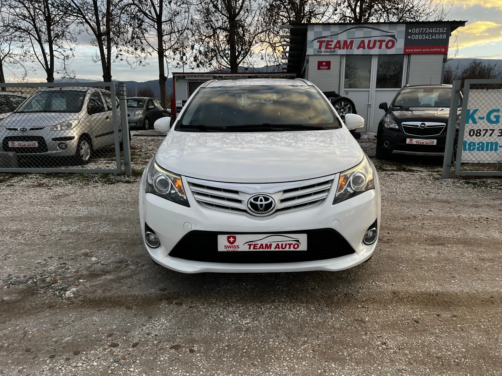 Toyota Avensis 2.0i AUTOMATIK SWISS - [1] 