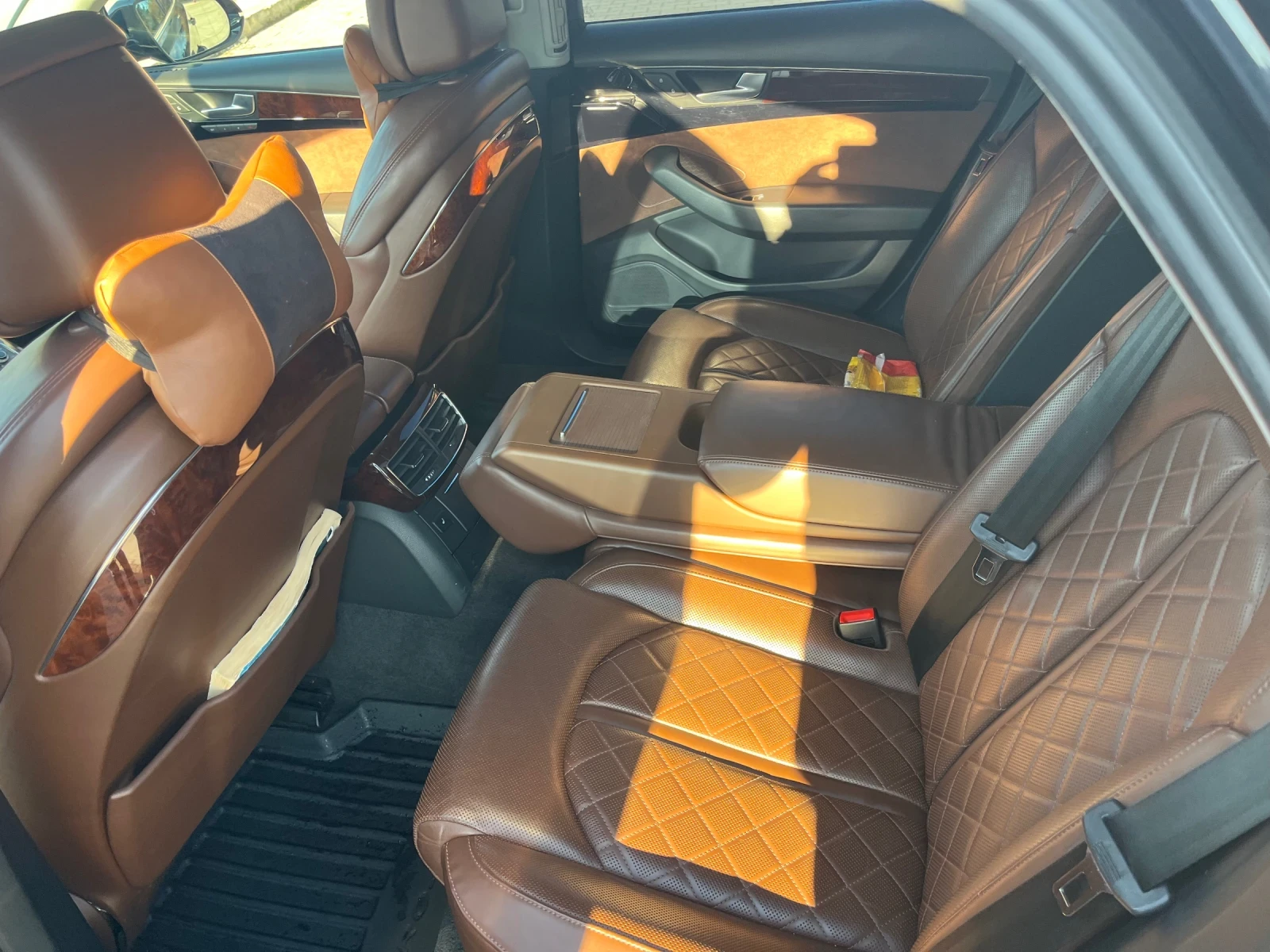 Audi A8 4.2 TDI Quattro, D4 - изображение 10
