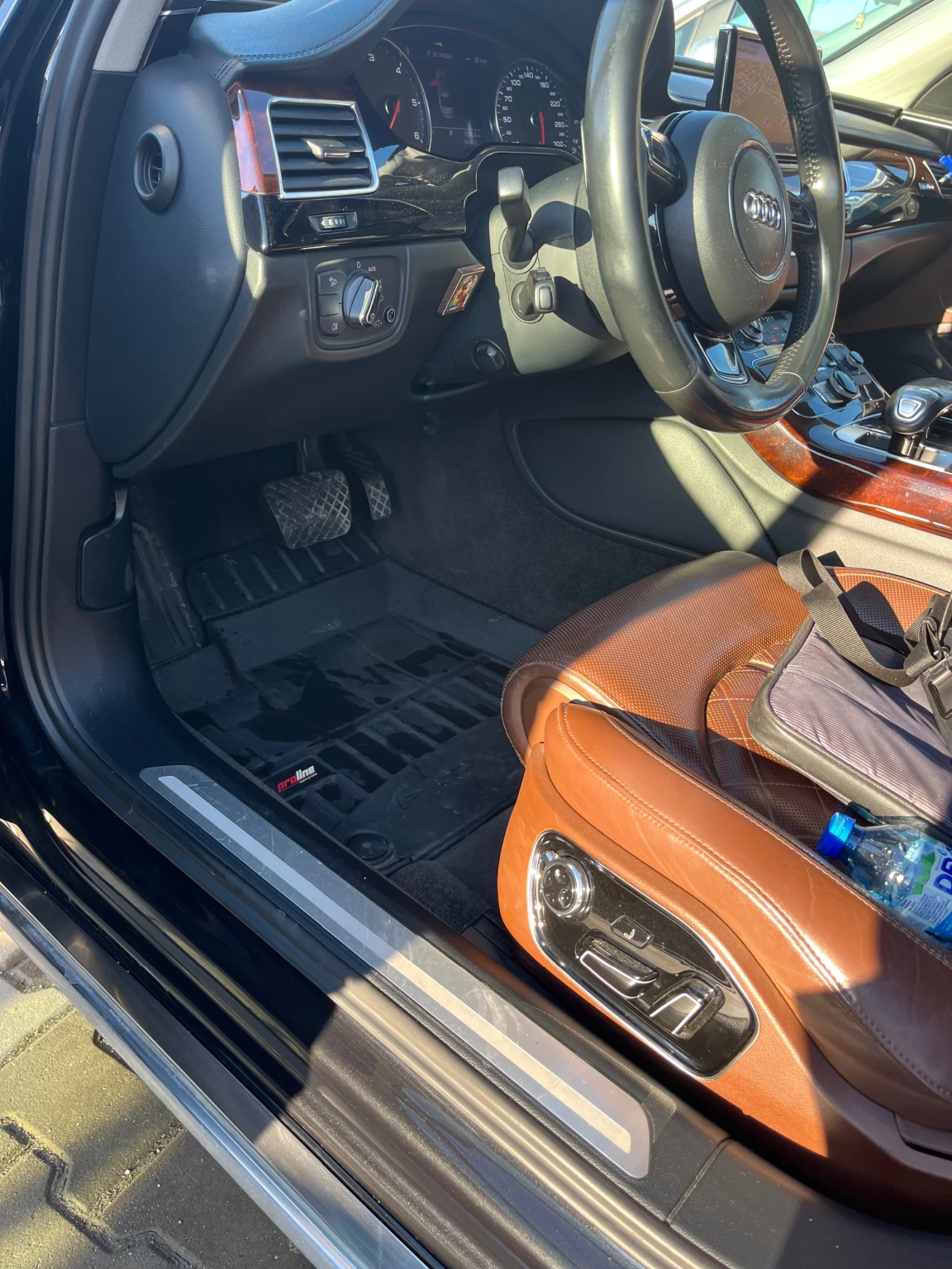 Audi A8 4.2 TDI Quattro, D4 - изображение 4
