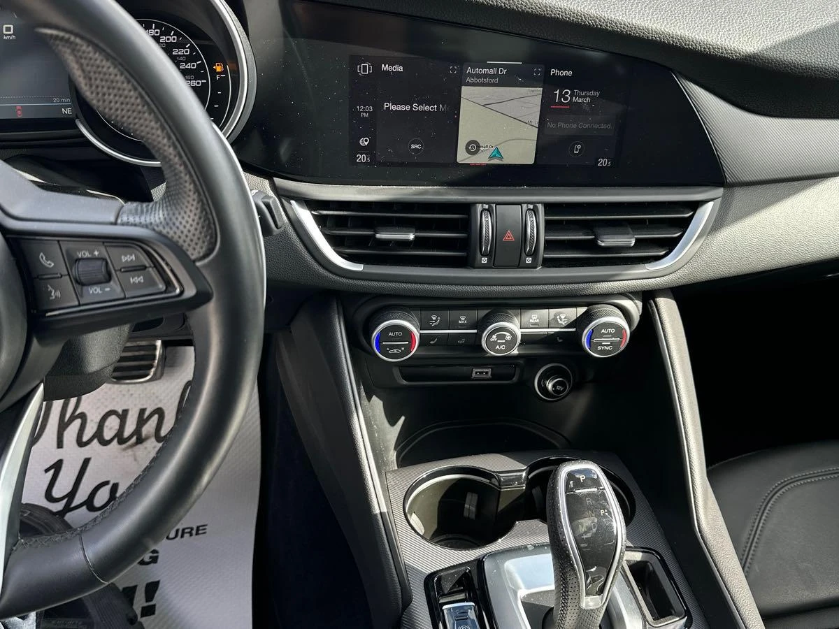 Alfa Romeo Giulia * Ti Sport * CARFAX * ОПЦИЯ ЗА ФИНАНСИРАНЕ  - изображение 8