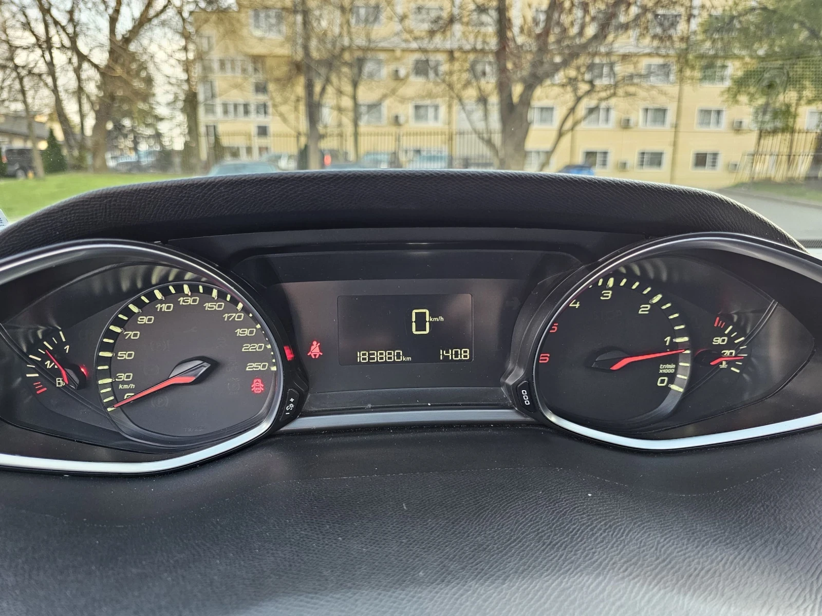 Peugeot 308  - изображение 10