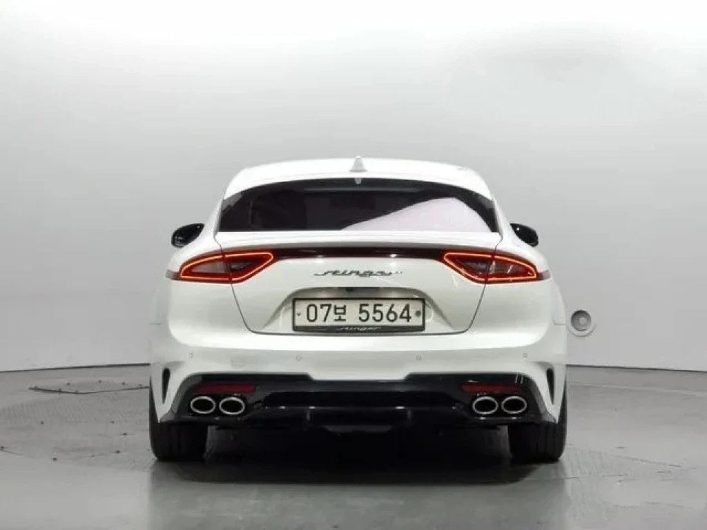 Kia Stinger 2.0T 2WD  - изображение 4