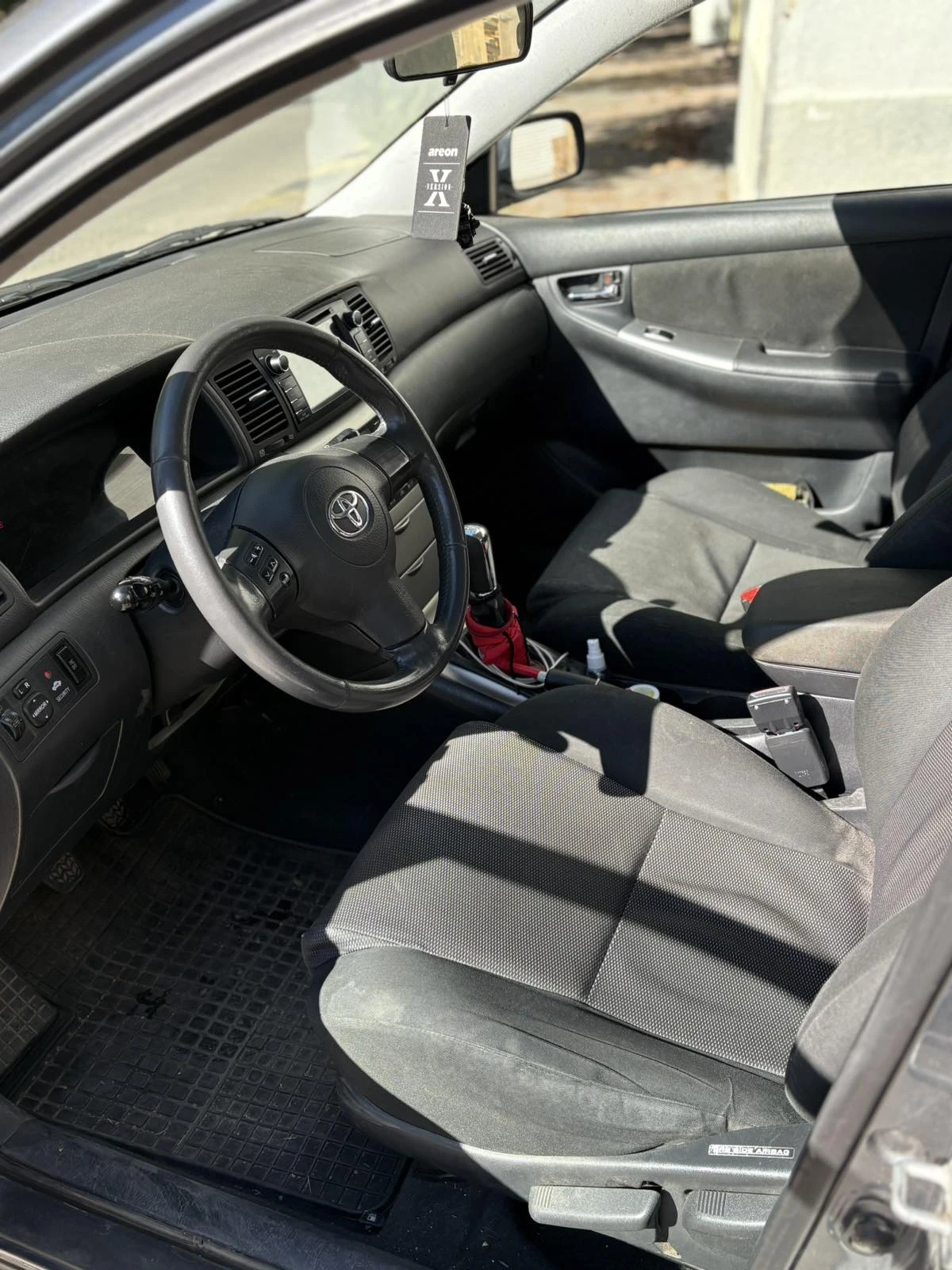 Toyota Corolla  - изображение 9