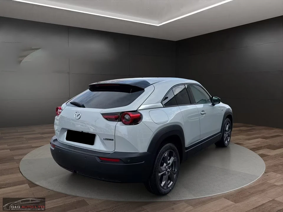 Mazda MX-30 eSKYACTIV/145HP/MAKOTO/PANO/360/BOSE/HUD/MEMO/999g, снимка 3 - Автомобили и джипове - 54040201