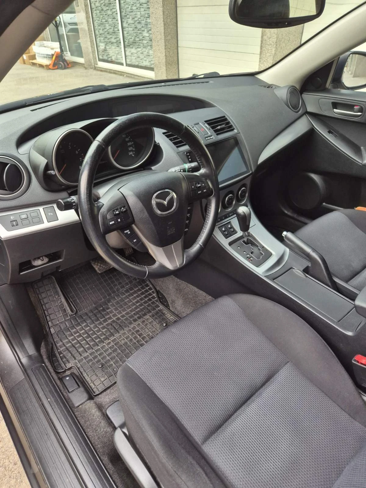 Mazda 3 КАПАРИРАН , снимка 7 - Автомобили и джипове - 54684876