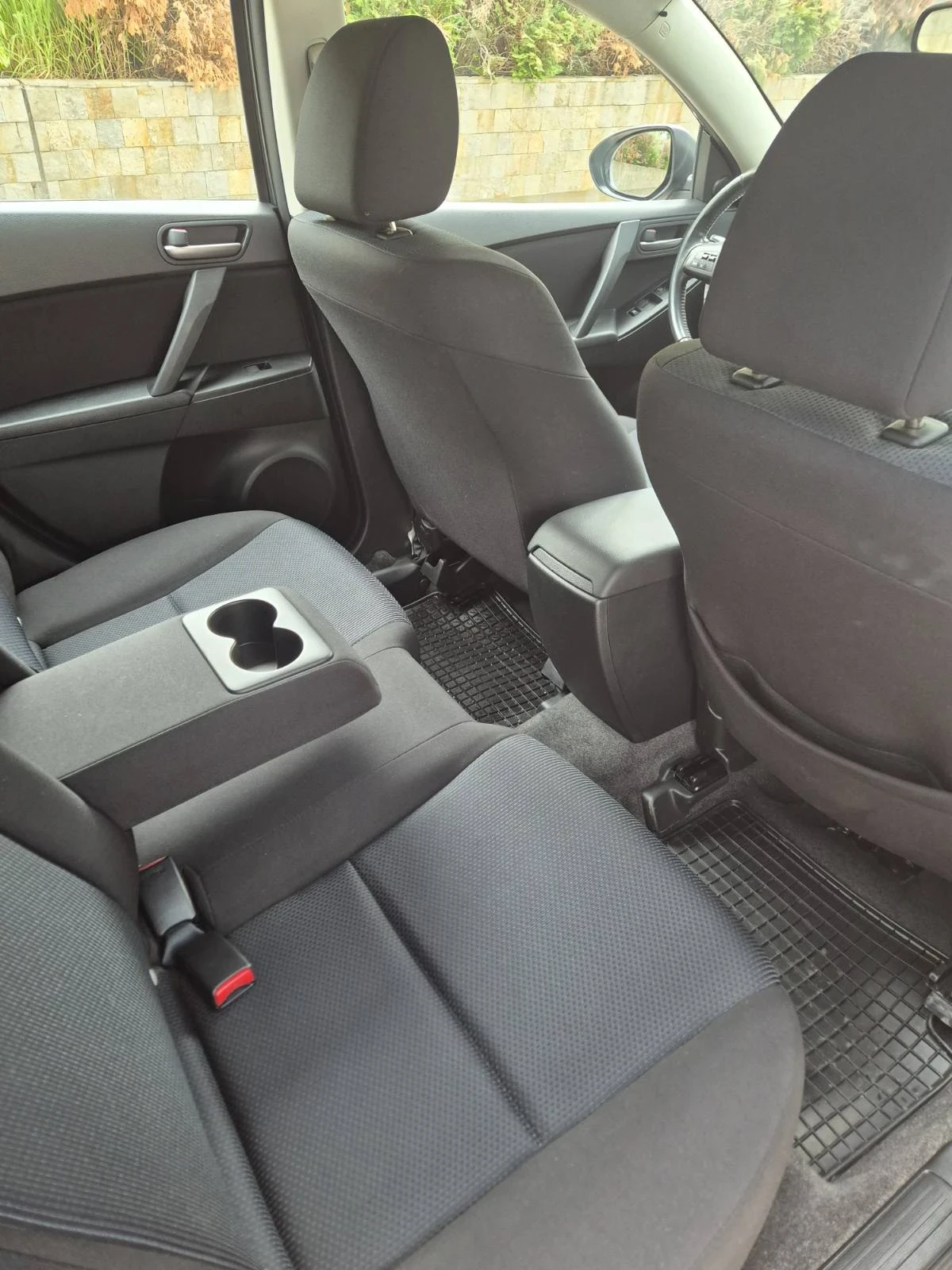 Mazda 3 КАПАРИРАН , снимка 11 - Автомобили и джипове - 54684876