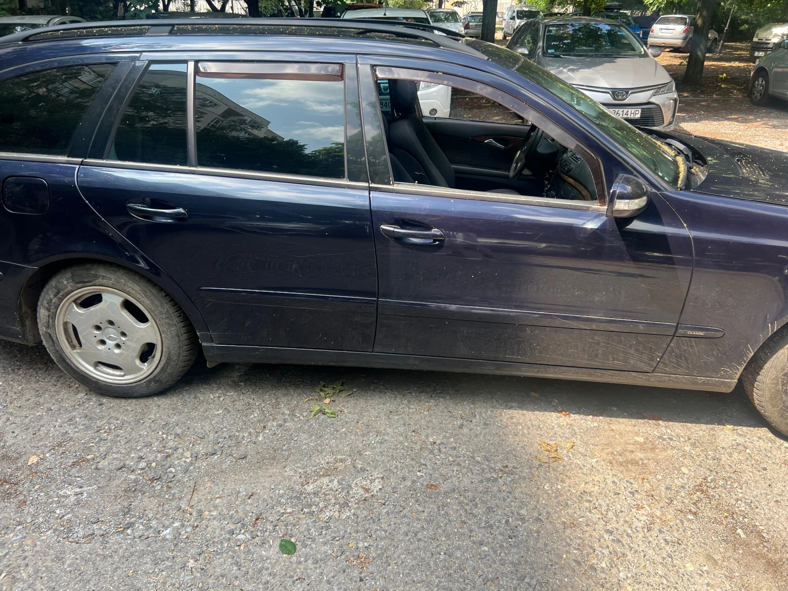 Mercedes-Benz E 240, снимка 3 - Автомобили и джипове - 55142158