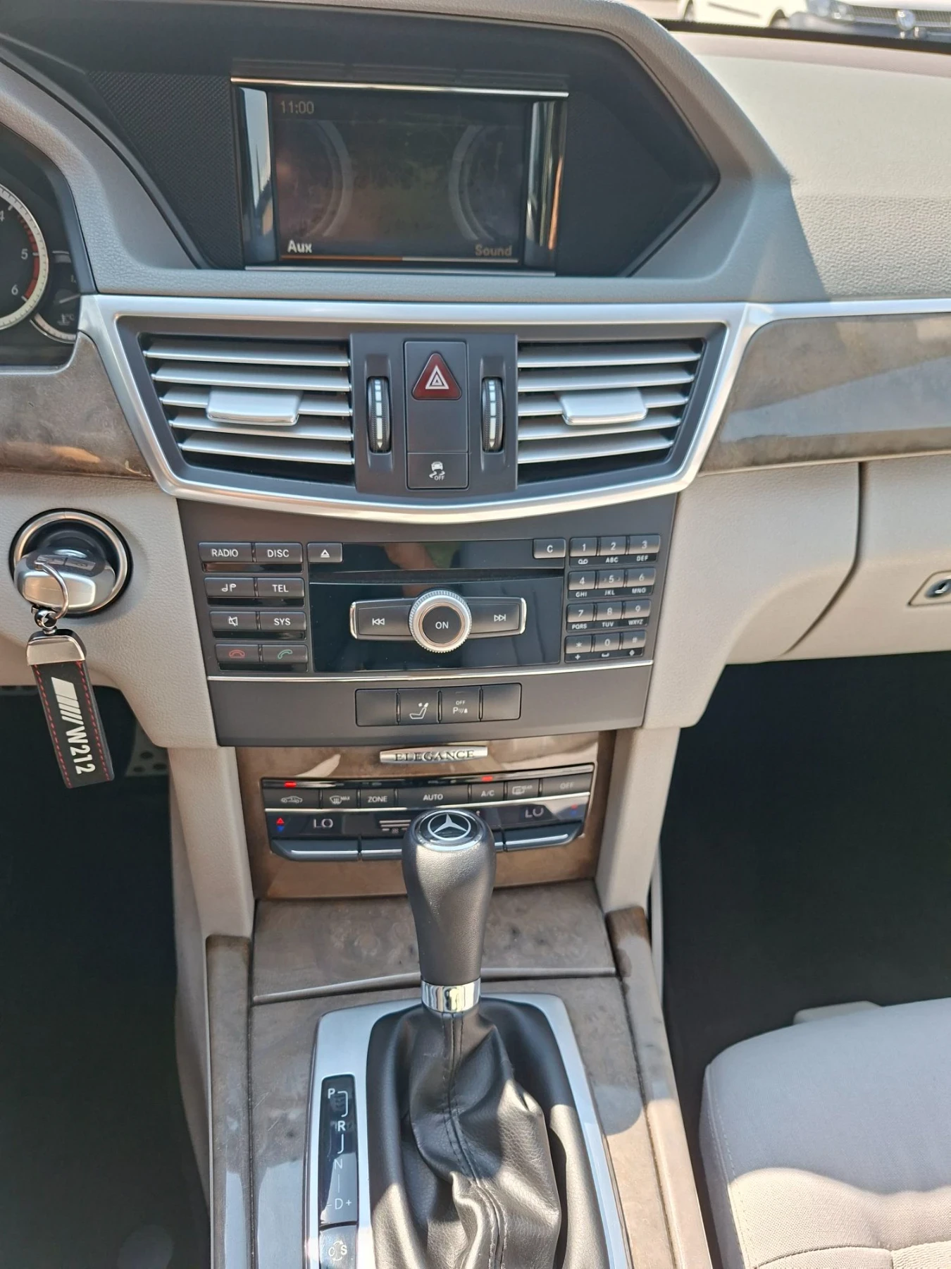 Mercedes-Benz E 220, снимка 7 - Автомобили и джипове - 55584570