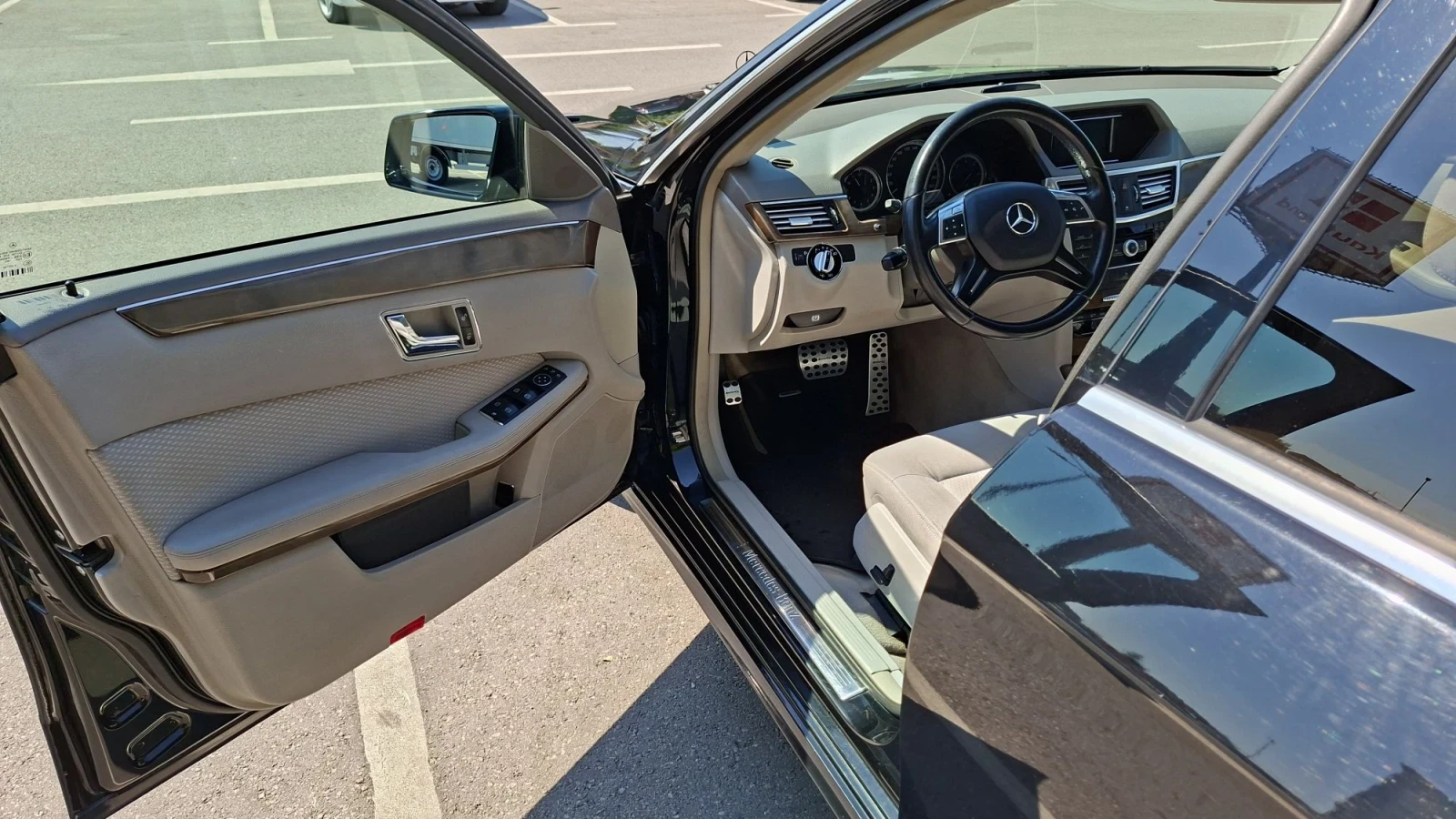 Mercedes-Benz E 220, снимка 5 - Автомобили и джипове - 55584570