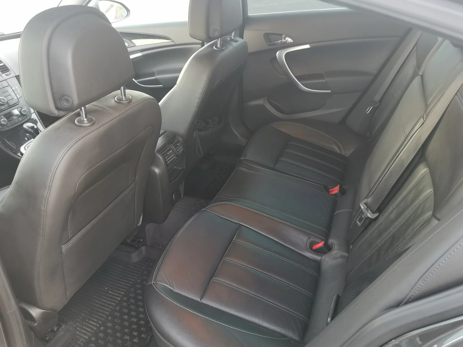 Opel Insignia, снимка 11 - Автомобили и джипове - 55646065
