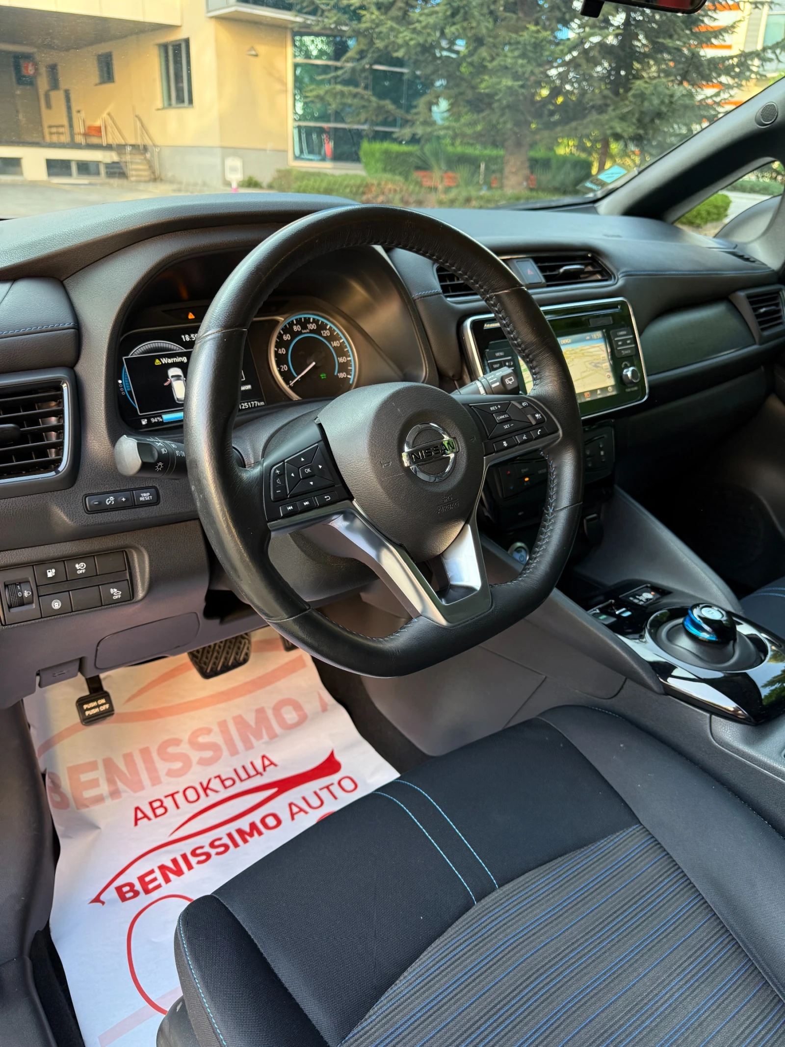 Nissan Leaf  40KW* NAVI* КАМЕРА* , снимка 11 - Автомобили и джипове - 55672971
